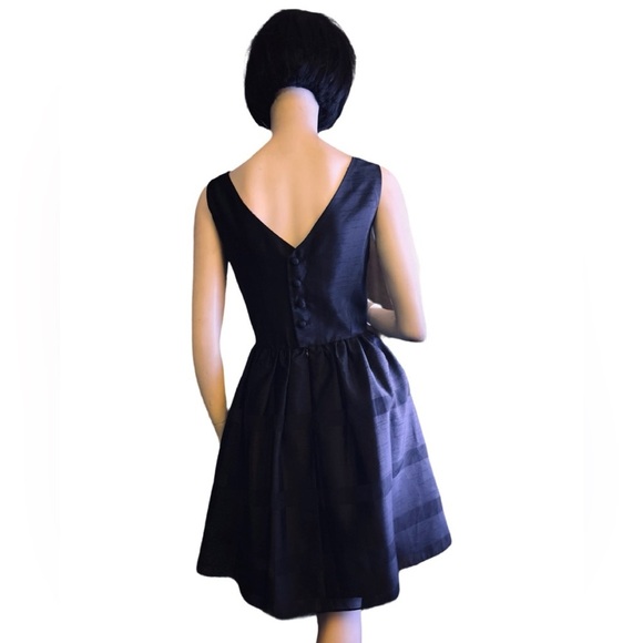 Taylor Black Formal Dress w/ Front Bow Detail, Size 8 - Picture 2 of 5